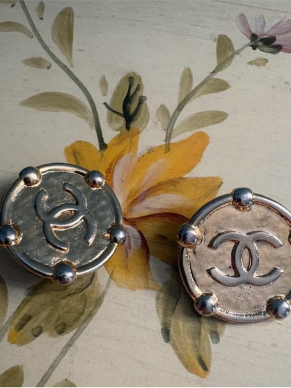 CHANEL Gold-Tone Double C Round Hair Clips - Gold
